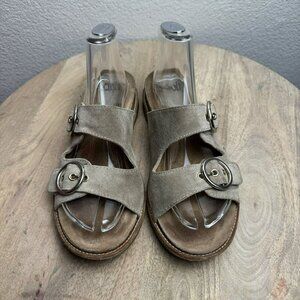 Sofft‎ Taupe suede Sandals - Adjustable Buckle Straps - Size 7.5 - Casual Slide